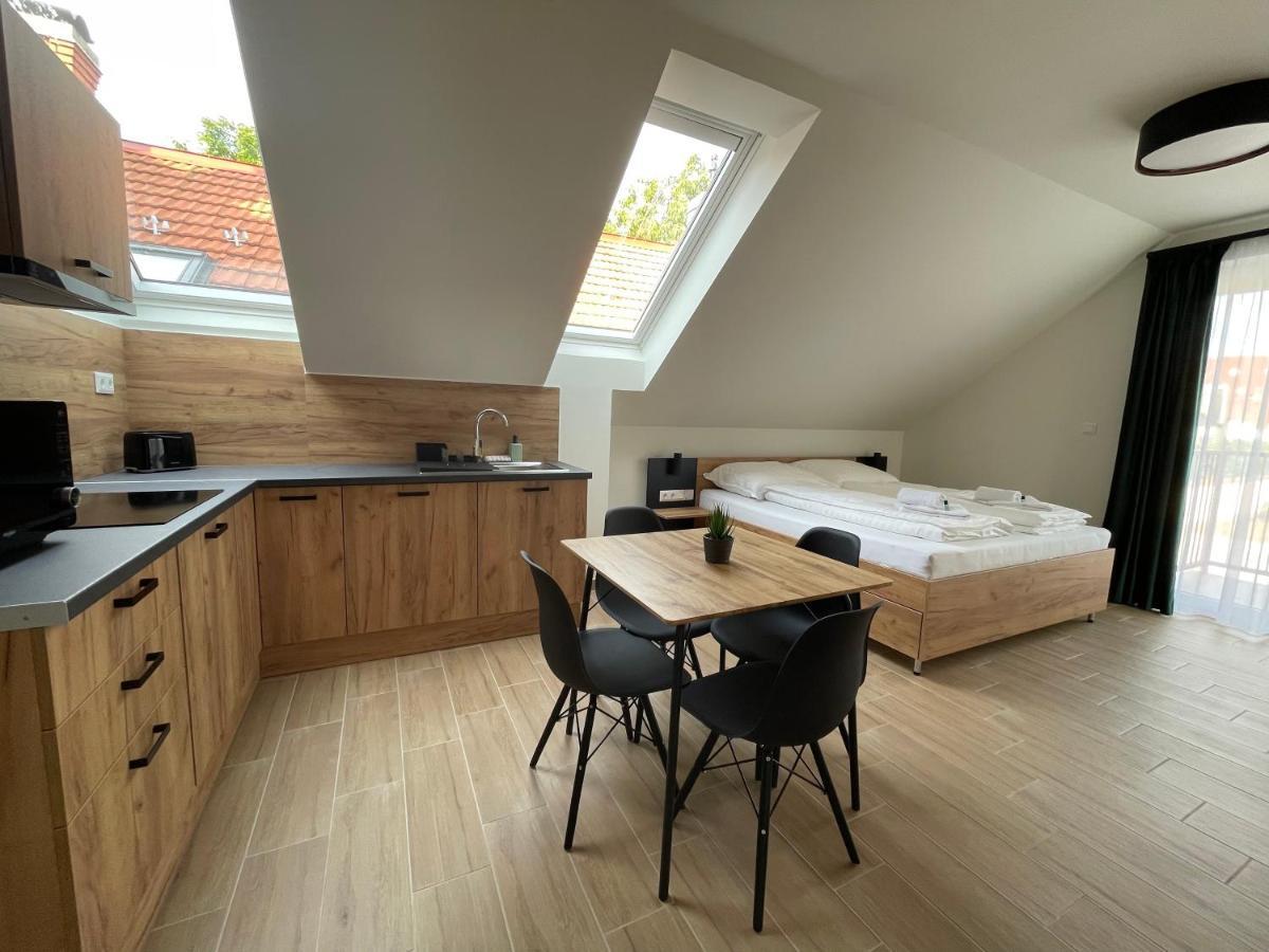 Rezidex Apartmanhaz Szeged Luaran gambar
