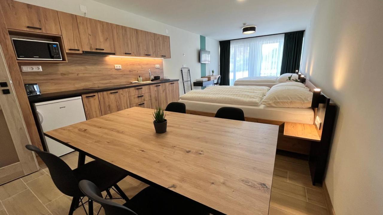 Rezidex Apartmanhaz Szeged Luaran gambar