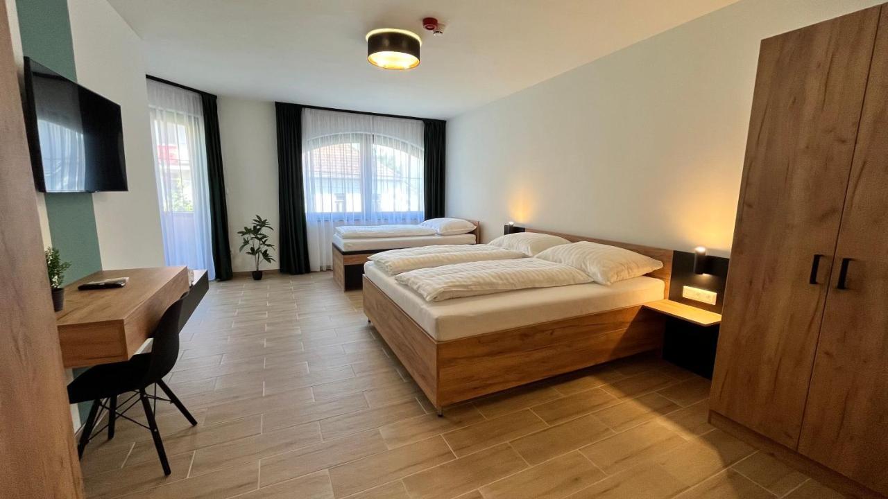 Rezidex Apartmanhaz Szeged Luaran gambar