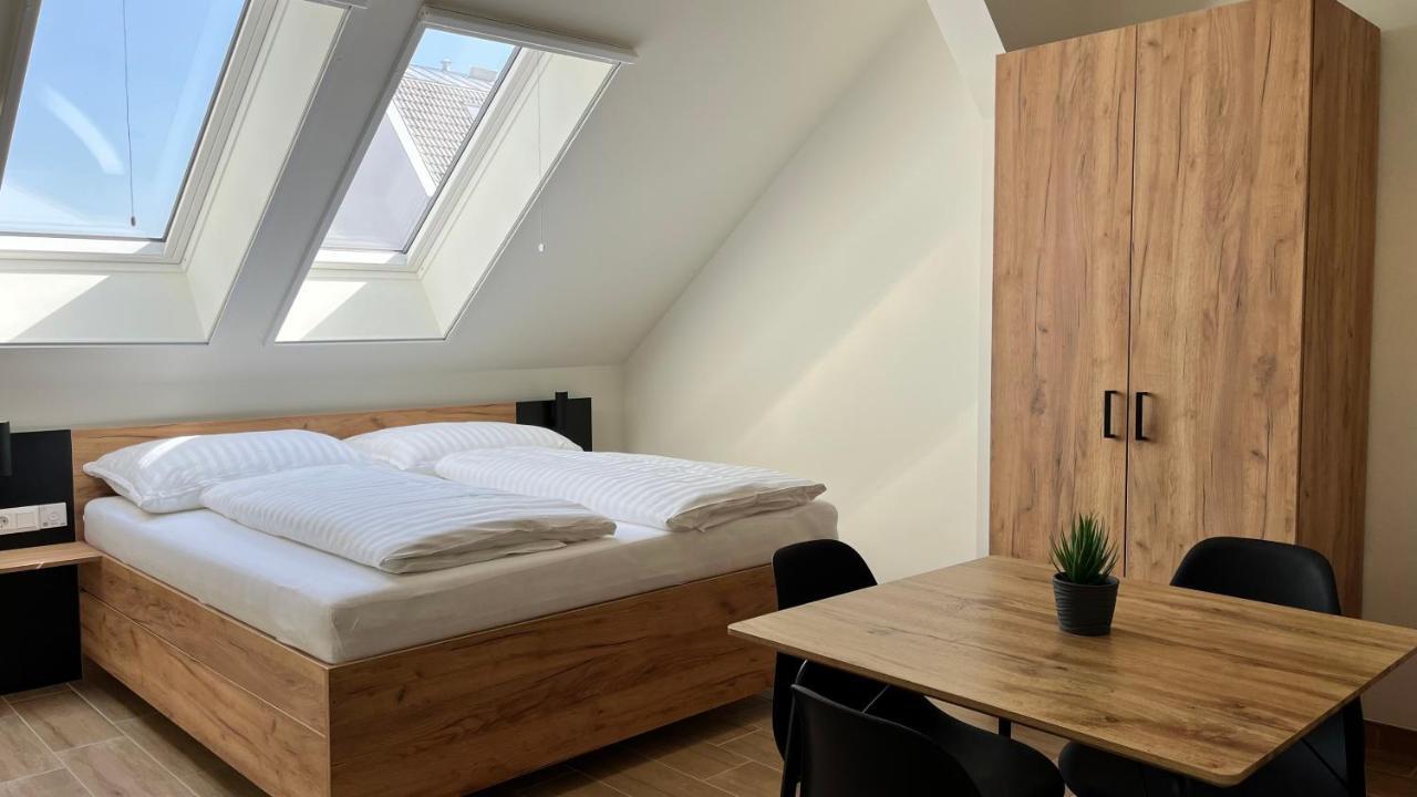 Rezidex Apartmanhaz Szeged Luaran gambar