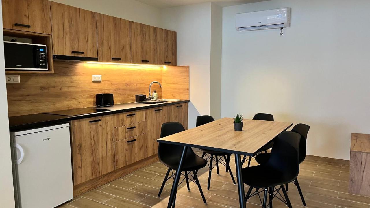 Rezidex Apartmanhaz Szeged Luaran gambar
