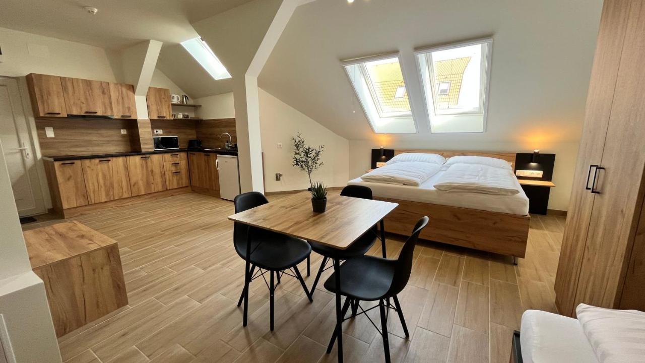 Rezidex Apartmanhaz Szeged Luaran gambar